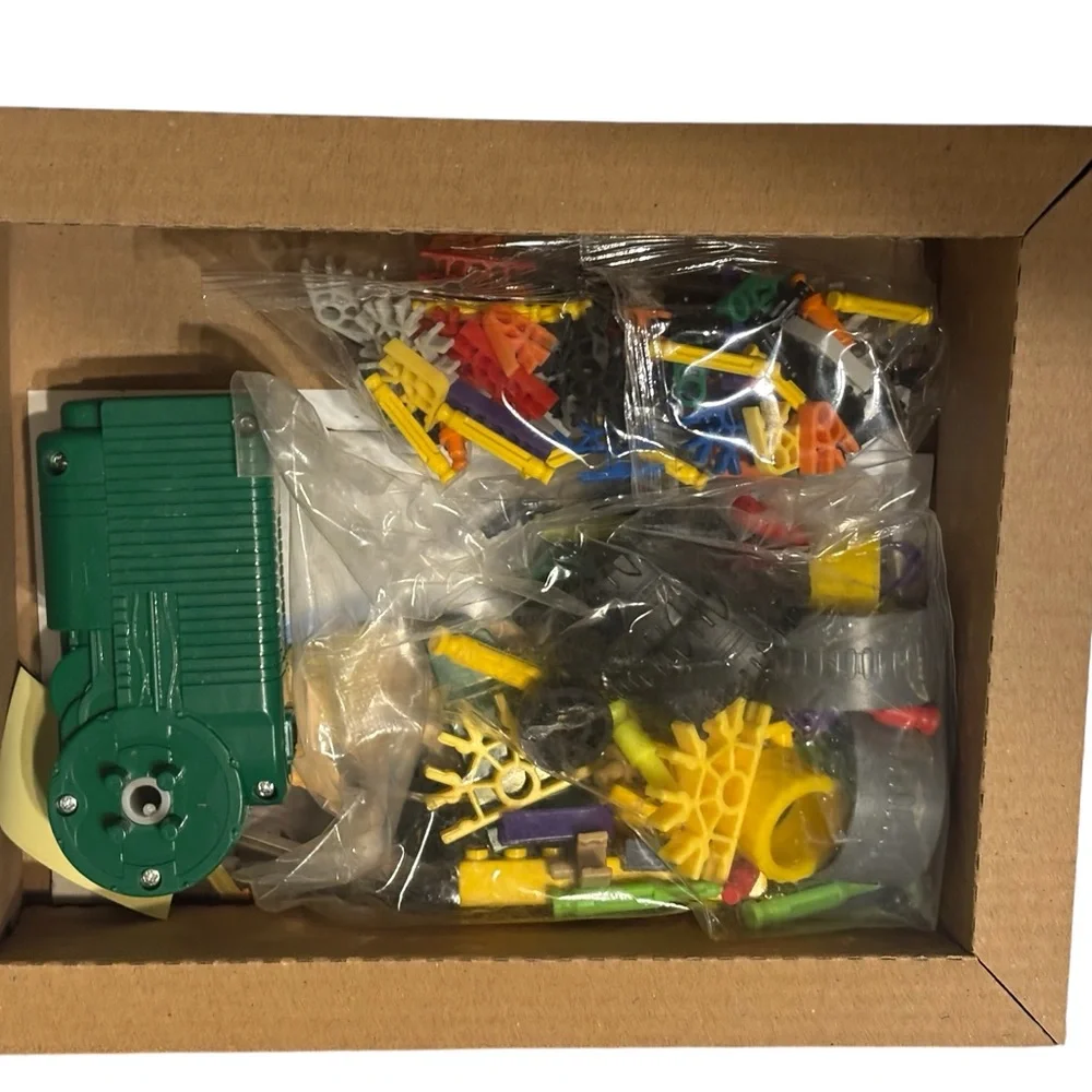 LOZ  Green Motorized Tyrannosaur Building Block Set for Kids NIB 105 pieces 6+